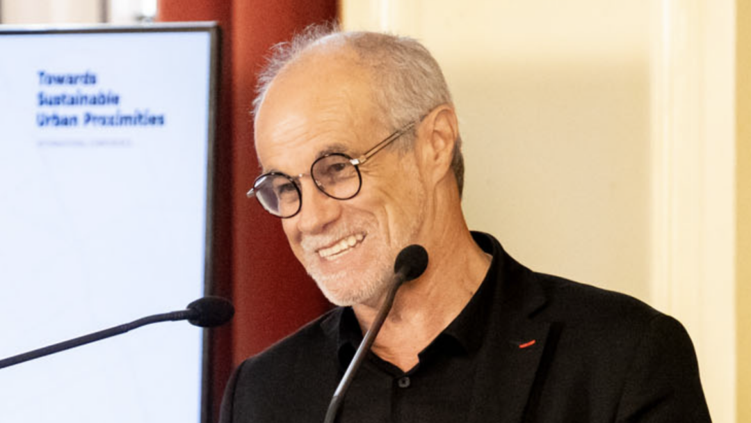 screenshot 2025-10-24 16.00.50